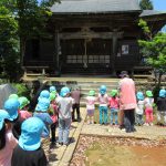 散歩の終わりに三島神社でお参り